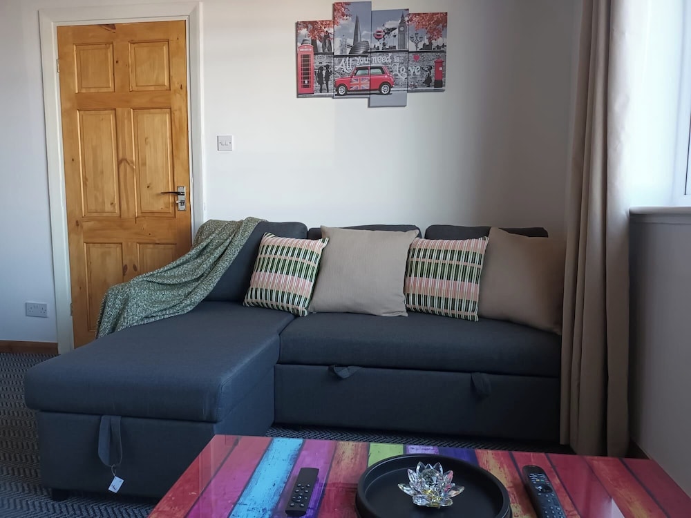 Charming 3-bed House in Birmingham Near nec & hs2