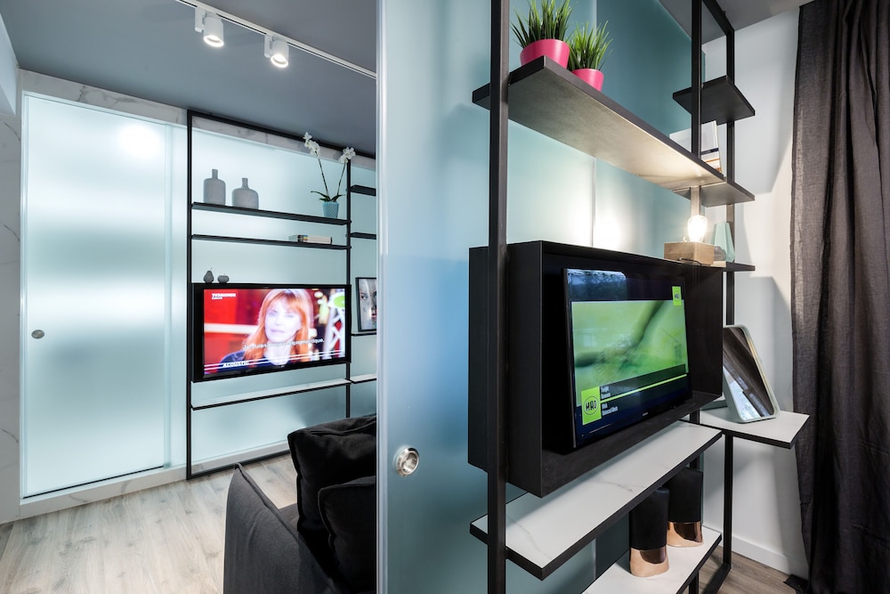Elysan Urban Stays