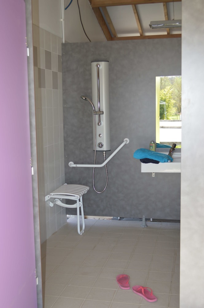 Camping Le Petit Lion - Lodges Bois photo 5