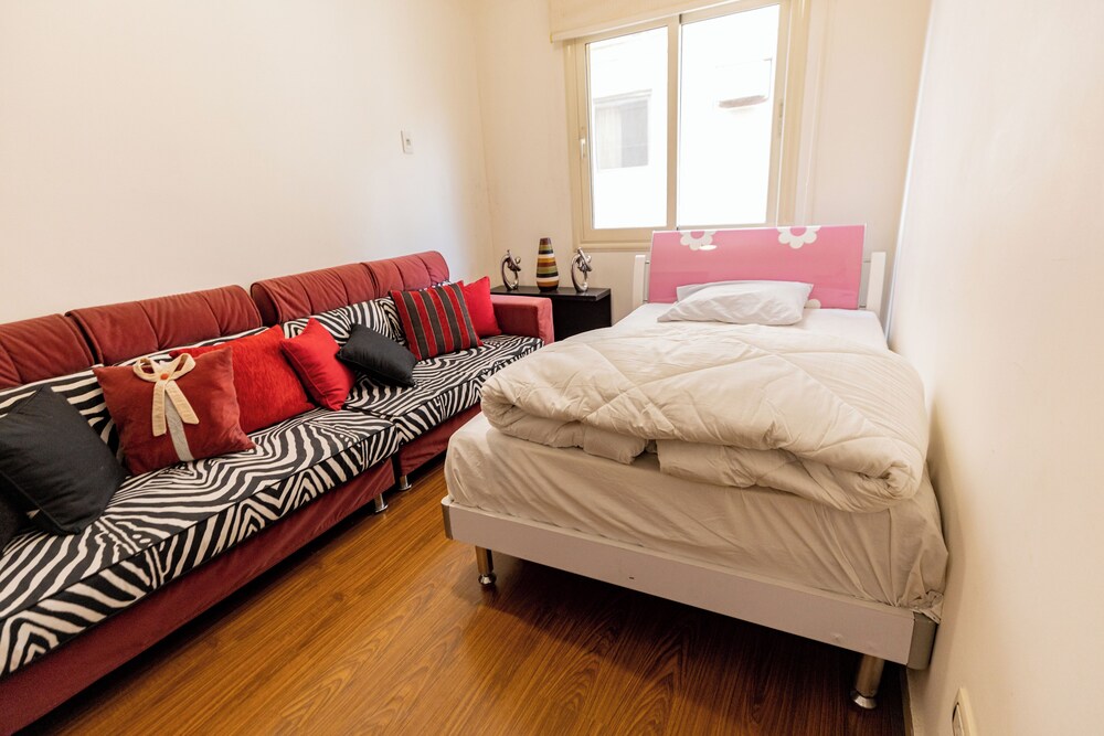 Hibiscus Haven Suite