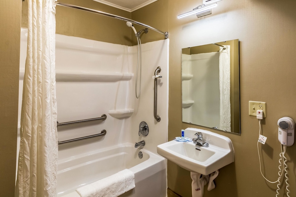 Beckley Vacations - Smart Extended Stay - Property Image 11