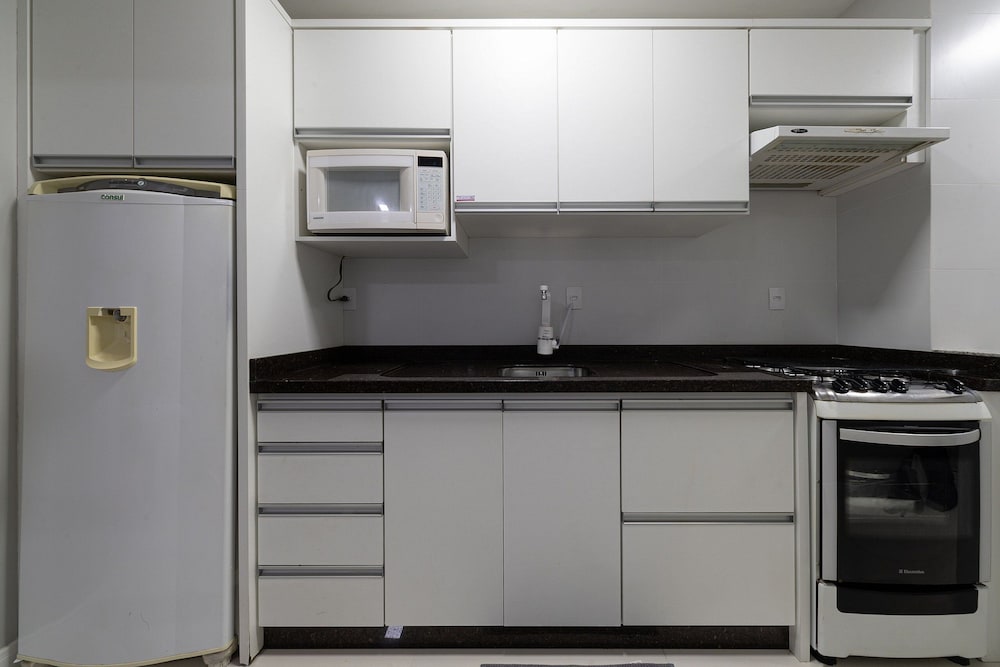 2BR Apt w/ Pkg & BBQ 450m From sea Ean503