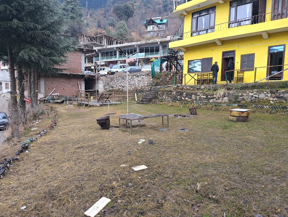 Undiscovered Mountains Hotel