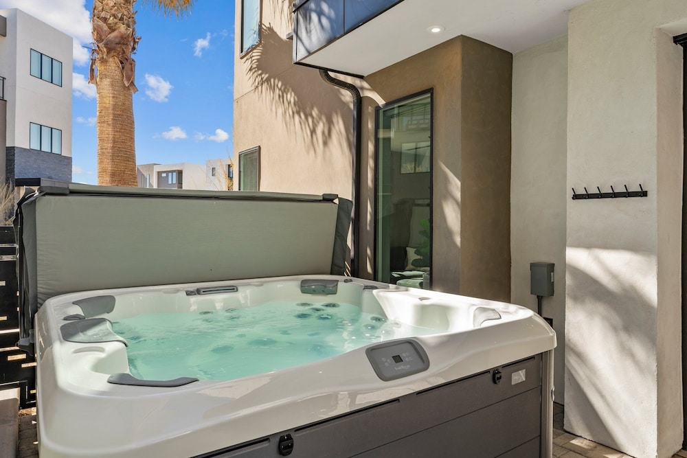 Olympic Escapes Silver 4 Bedroom Townhouse