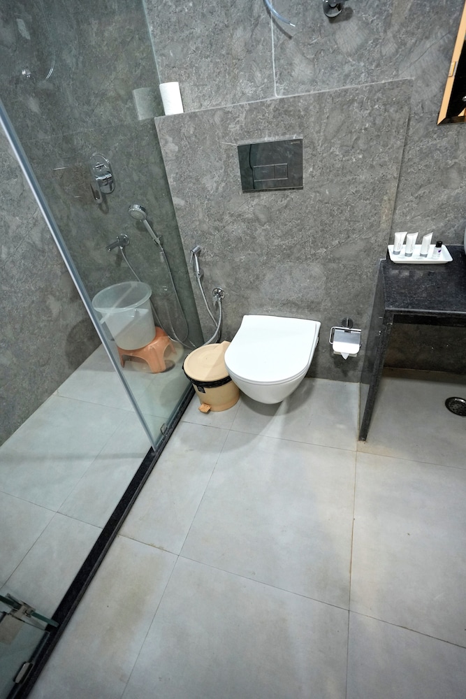 Bamboo Saa Sunrrise Wedding & Wellness Resort, Jaipur