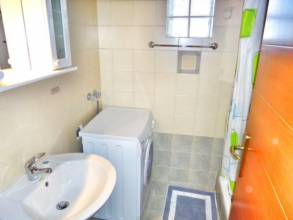 Midia Suites