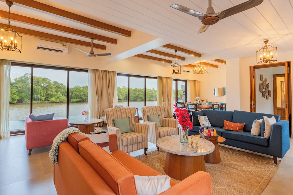 ELIVAAS VILLA FLEUVE