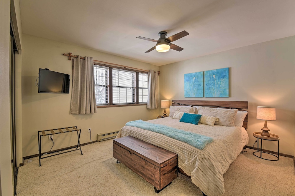 Angel Fire Condo w/ Deck + Wheeler Peak View view 4