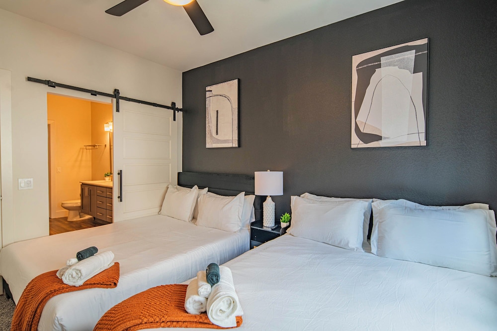 ROVE LIVING/KB - Scottsdale Grand