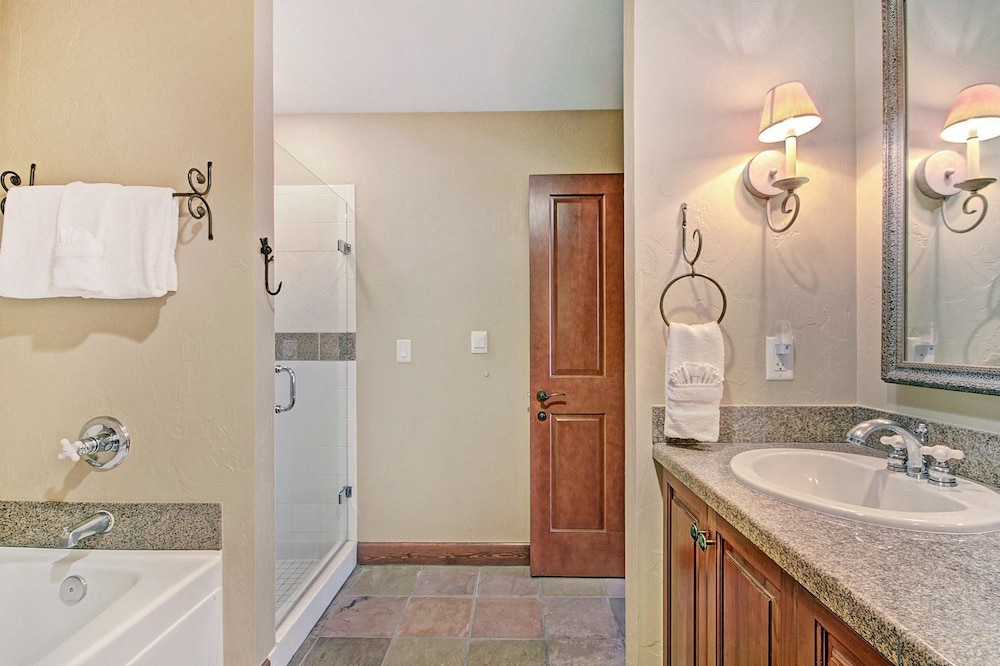 Mc204 Mill Club 3 Bedroom Condo