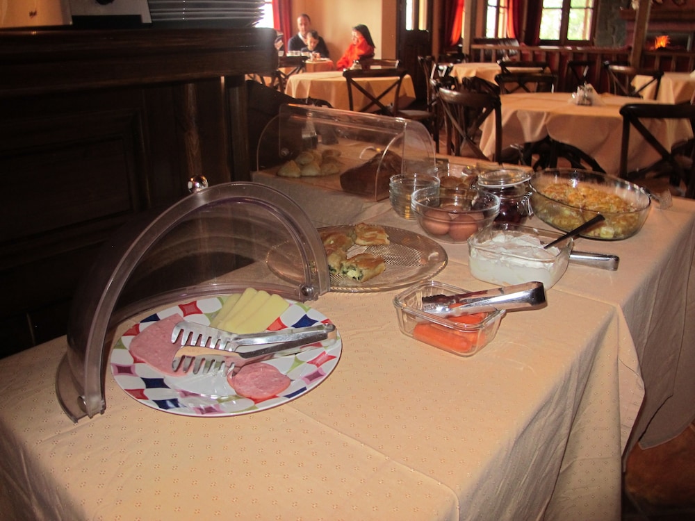 Kroupi Hotel