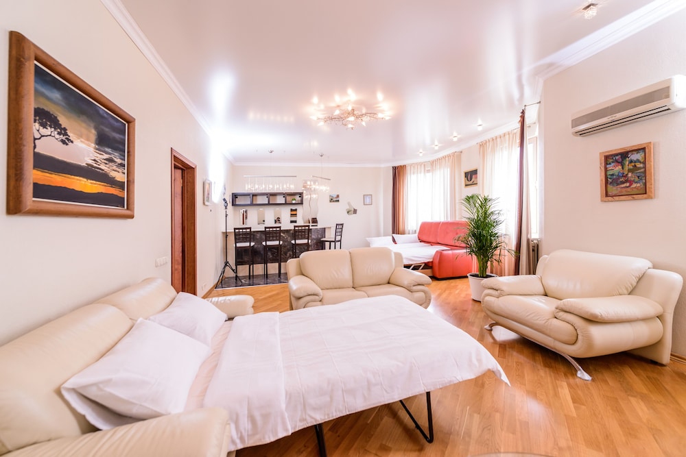 Penthouse Voykovskaya. 2 levels. 6 rooms. 330 sqm