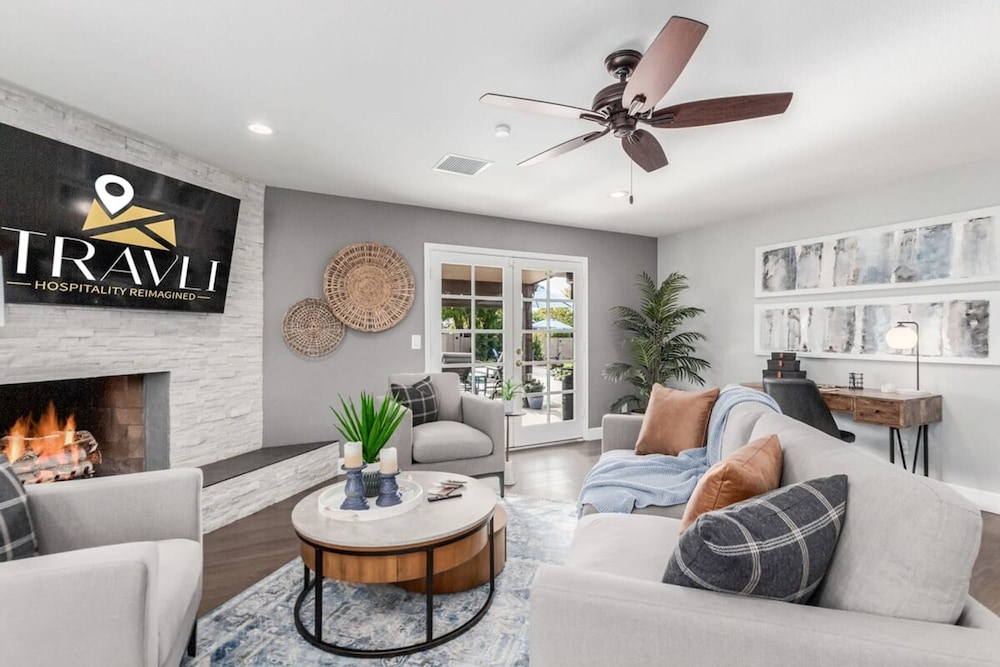 Greenway Park Retreat Al-fresco Living Heated Pool
