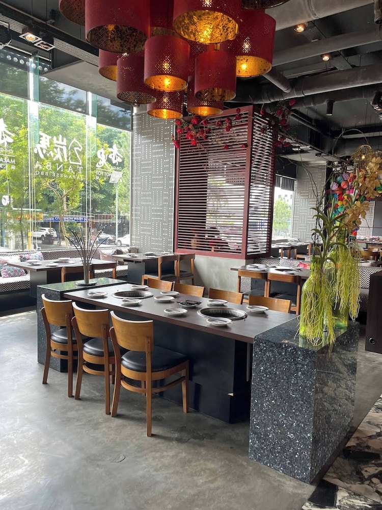 Twin Galaxy Minimalist Studio 2-4pax CIQ JB Town