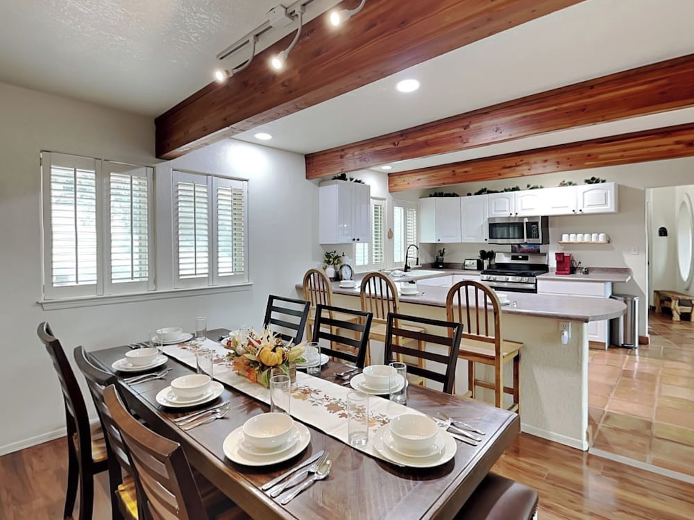 Eagle's Nest by Ruidoso Vacation Rentals