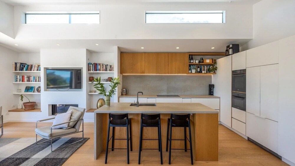 Onetangi Seaview Residence