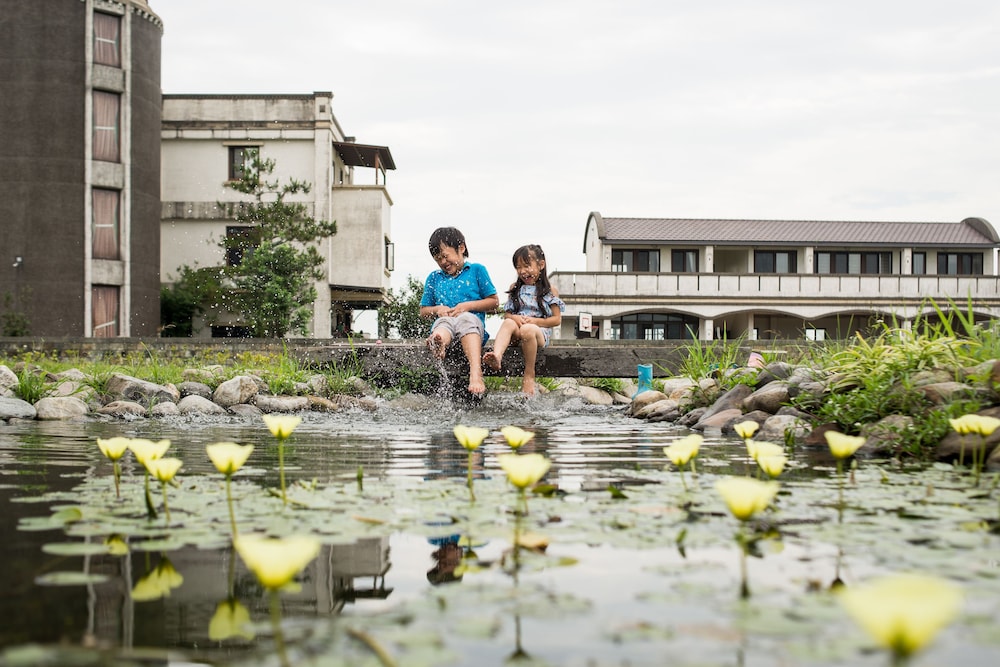 Fly Inn Yilan