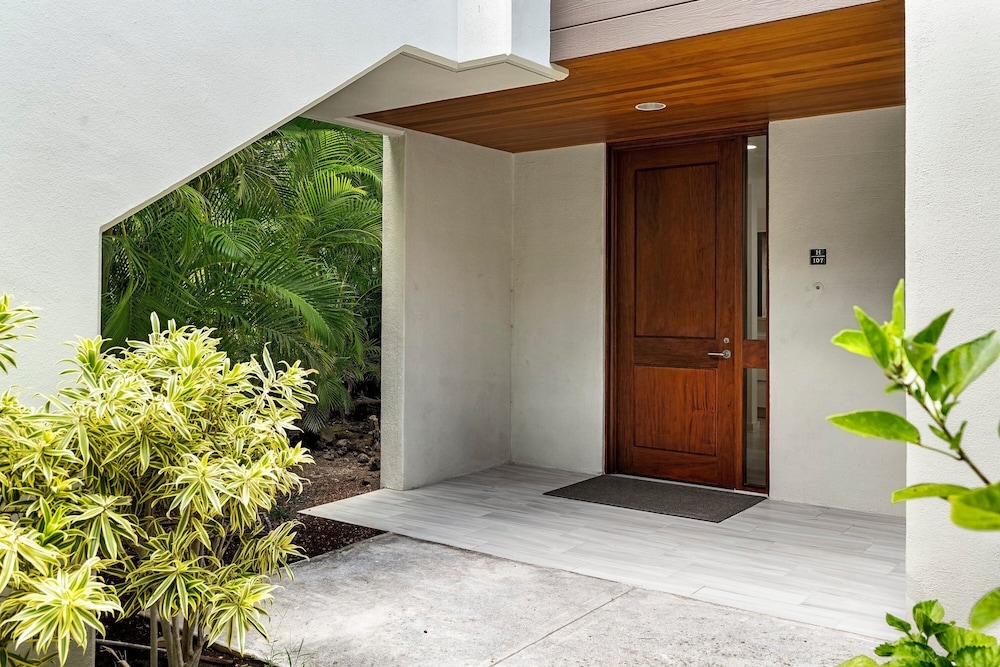 Beautifully Remodeled - Concierge Included - Spectacular View - Vrkcv
