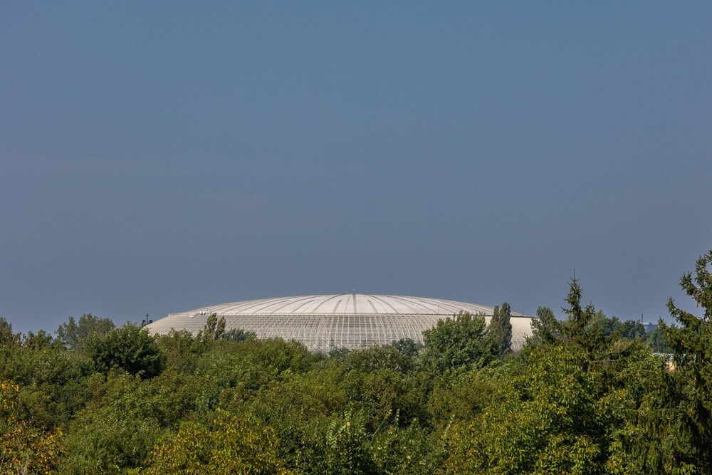 Tauron Arena Crakow Apartment by Renters view 3