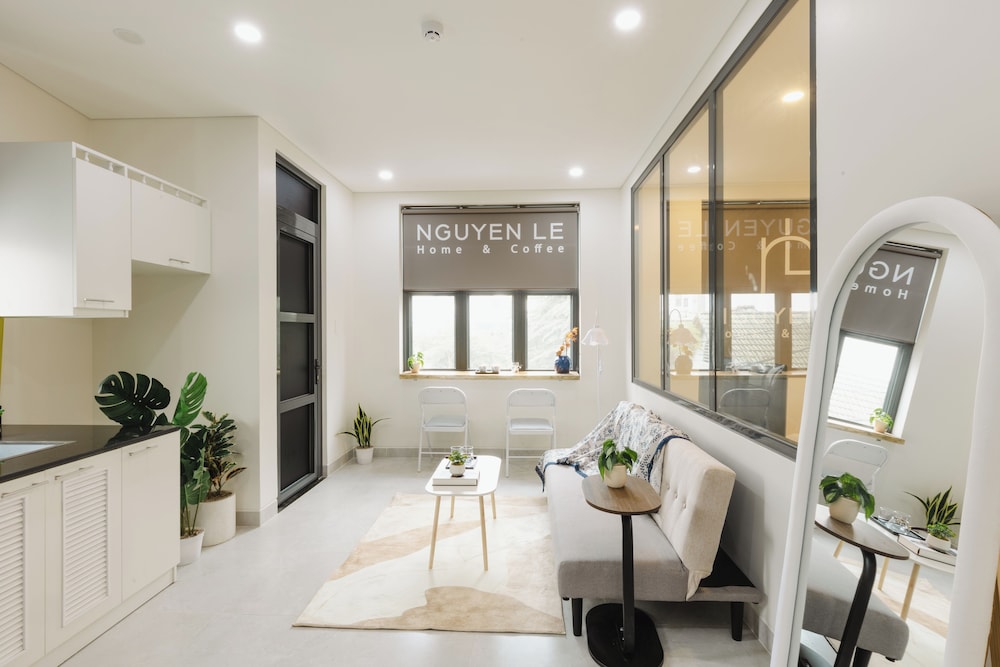 Nguyen Le Home Phan Ton