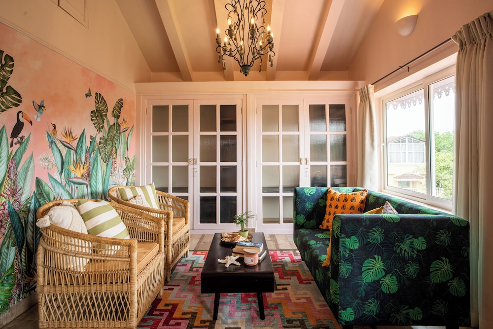 Elivaas Bludoor 5-BHK Pet Friendly Villa