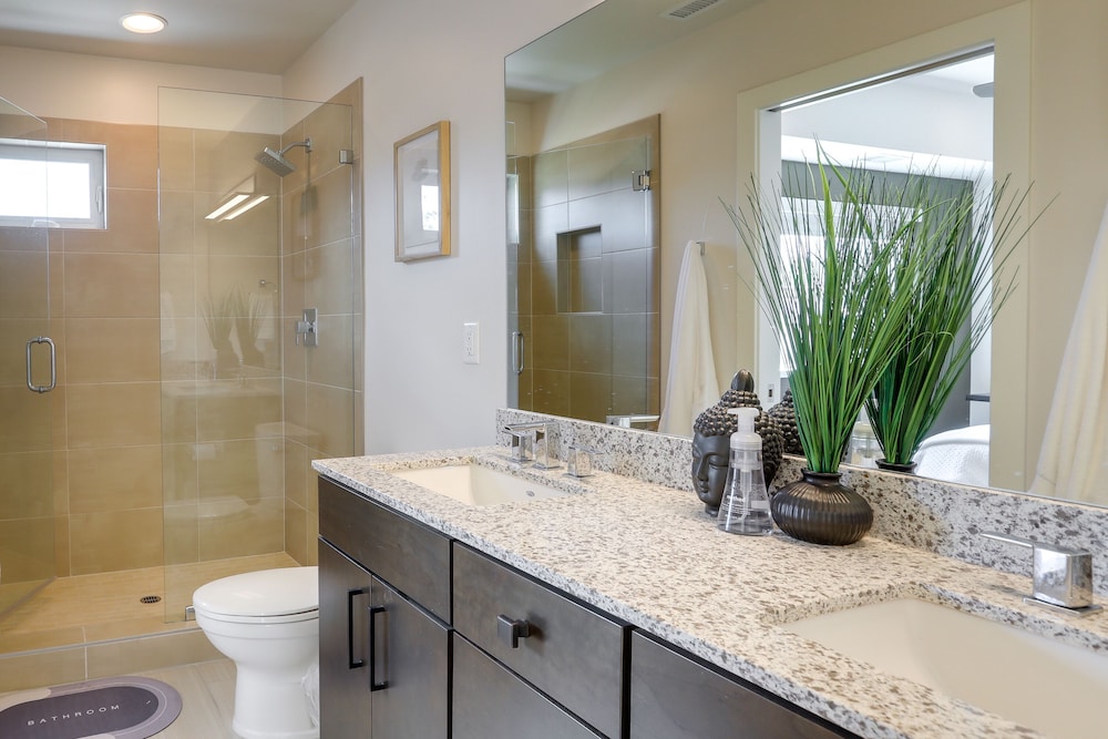 Reno Vacations - Midtown Reno Vacation Rental < 2 Mi to Downtown! - Property Image 17