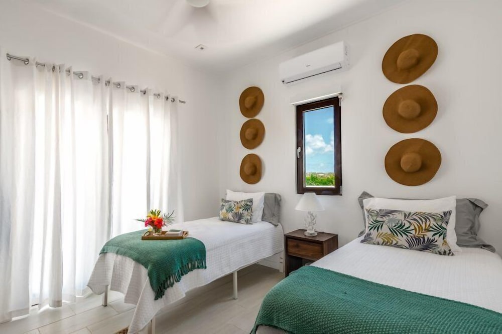 Villa Pelican Bay - Image 1