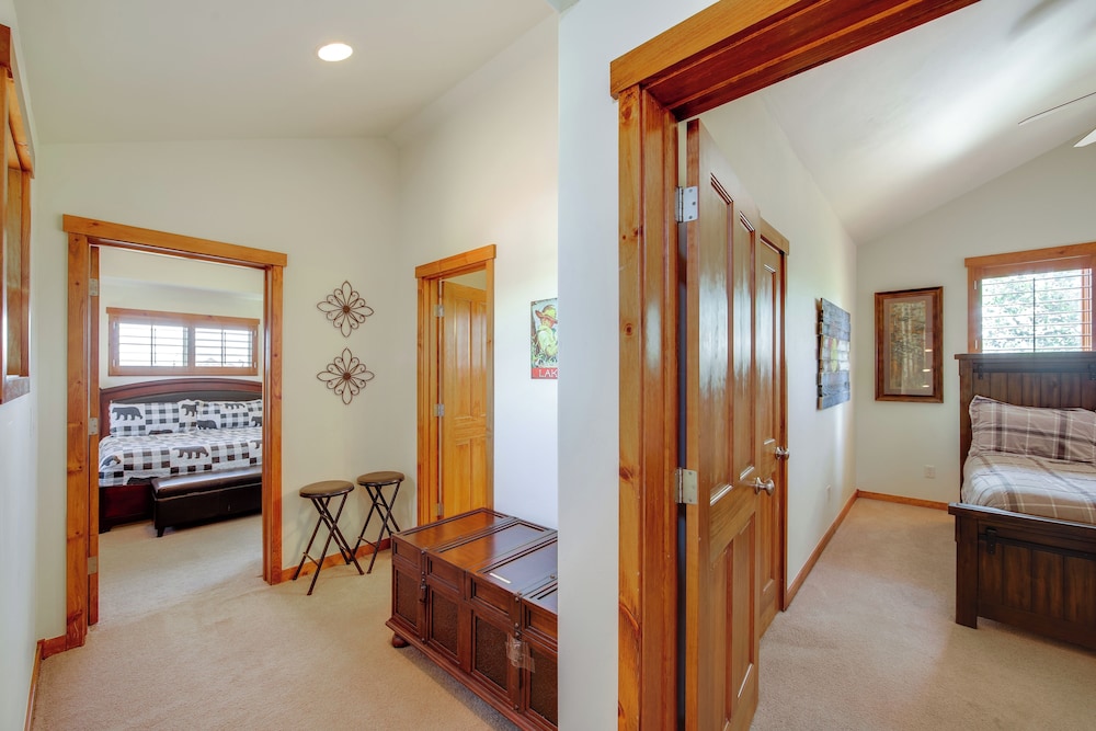 Grand Elk Golf Club On-site: Mtn-view Home w/ Deck