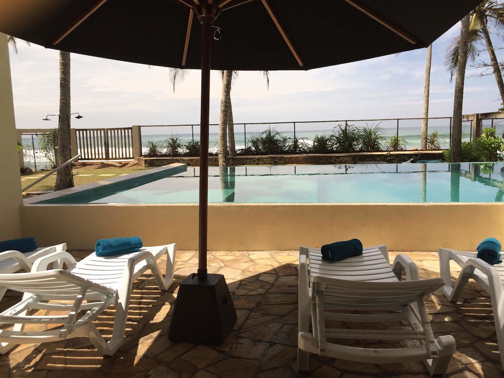 Chillax Villas