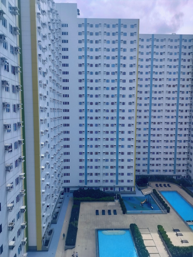 Tum's Mplace Staycation 16th Floor Tower A