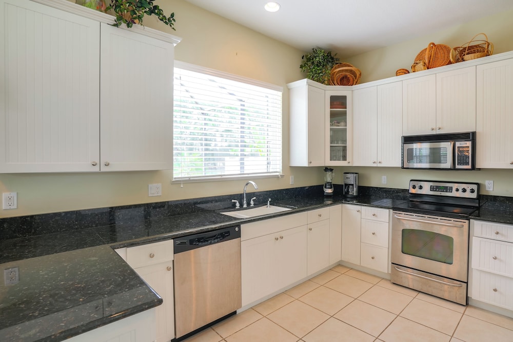 Swim & Golf: Family Home 2 Mi to Clover Park!
