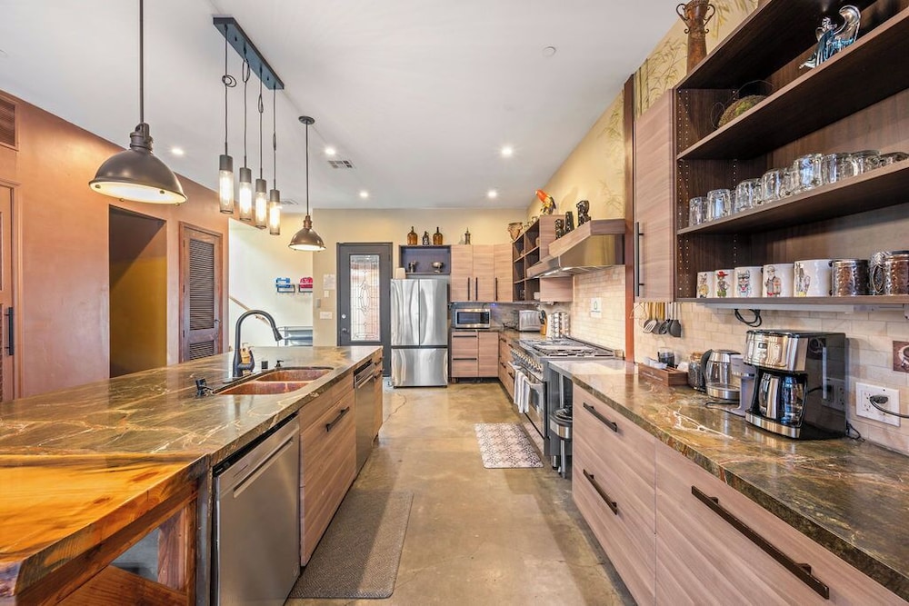Bamboo Loft 6BR