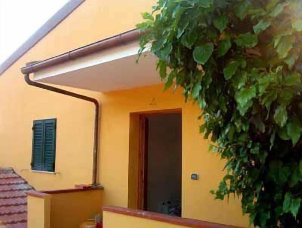 Photo 33
