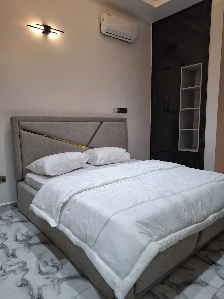 DEOSEA APARTMENTS
