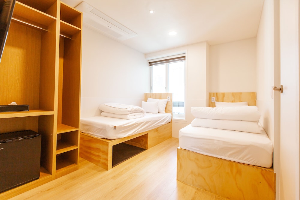 Step Inn Myeongdong 1 51