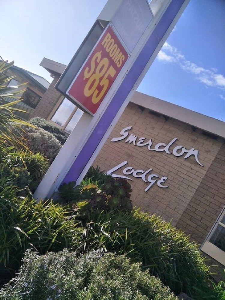 Smerdon Lodge Motel