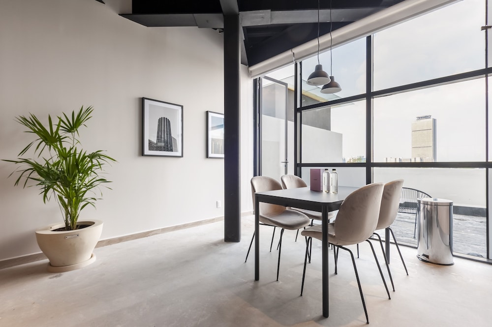meeting & event spaces