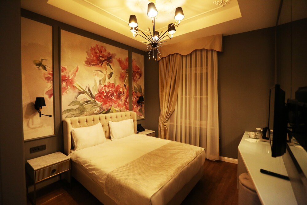 Royal Tophane - Image 11