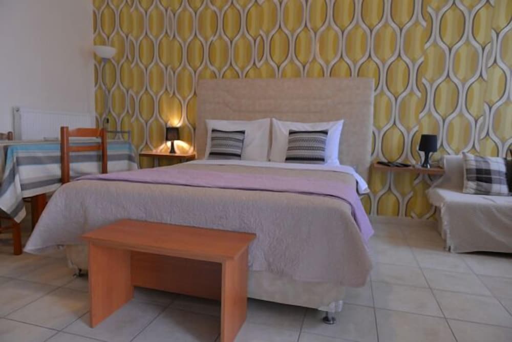 Midia Suites