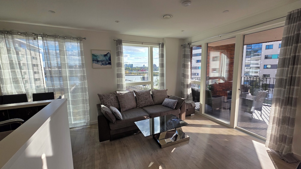 3 bedroom apartment from F&A properties