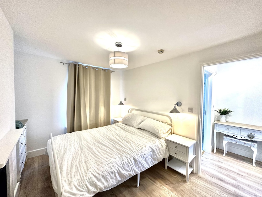 Modern & Brand New Apartment in Whitstable Centre view 2