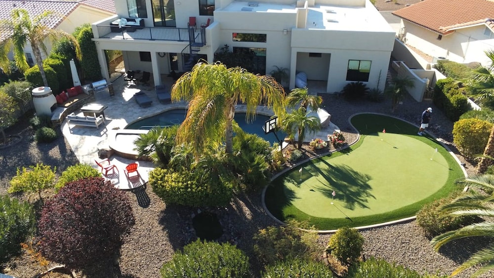 Luxury Contemporary Sanctuary w/ Pool and Views!