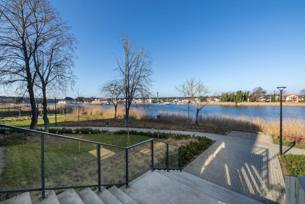Apartment in Dziwnow With River View & Spa