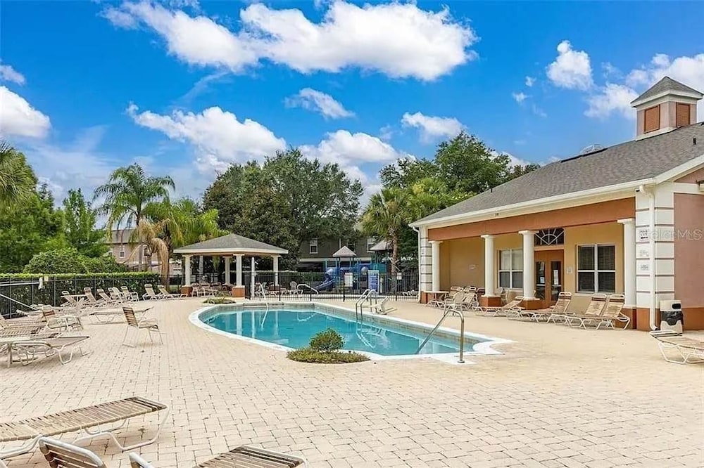 2335 Amazing 5BD Family Townhome Close to Disney