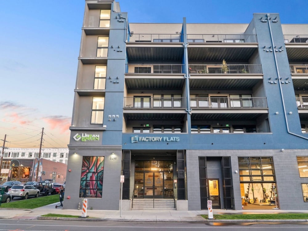 Rino Art Lofts - Amazing Location - WFH and Patio view 5