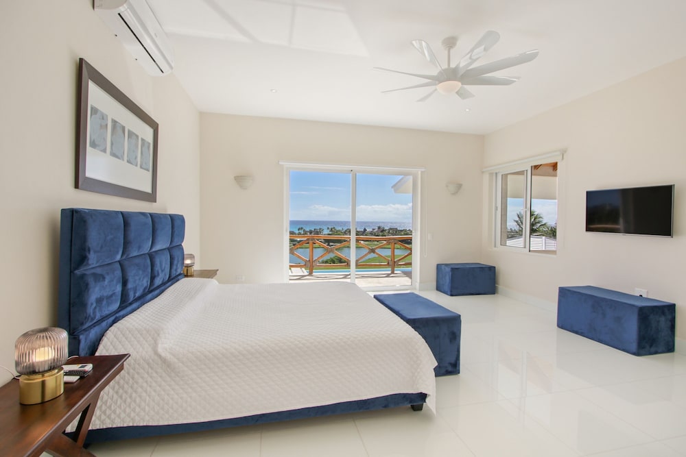 Stunning 6BR Villa With Ocean View in Cap Cana
