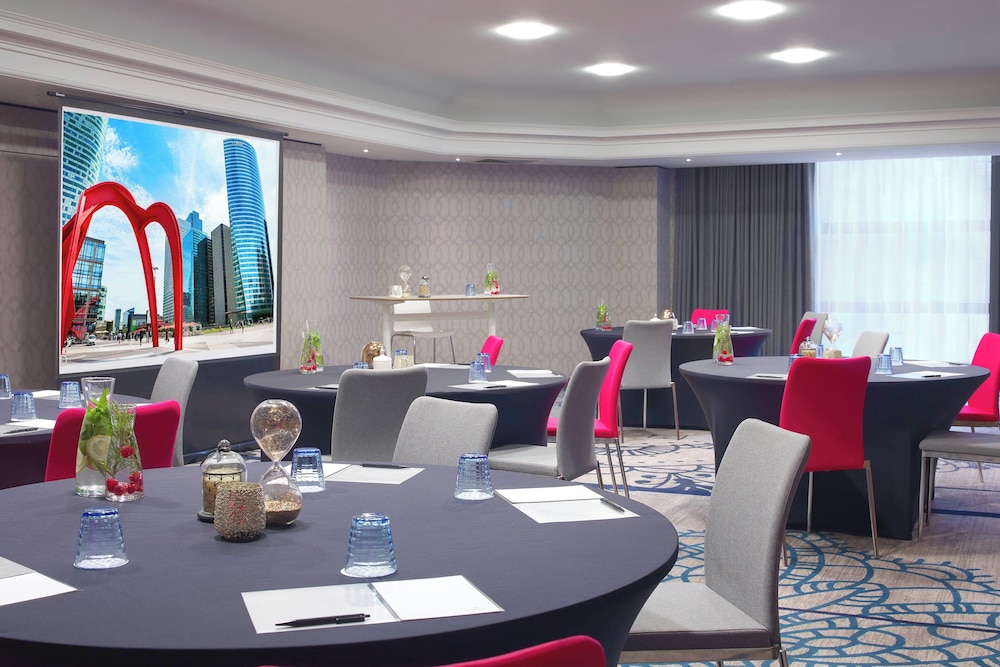 Puteaux Vacations - Renaissance Paris La Defense Hotel - Property Image 7