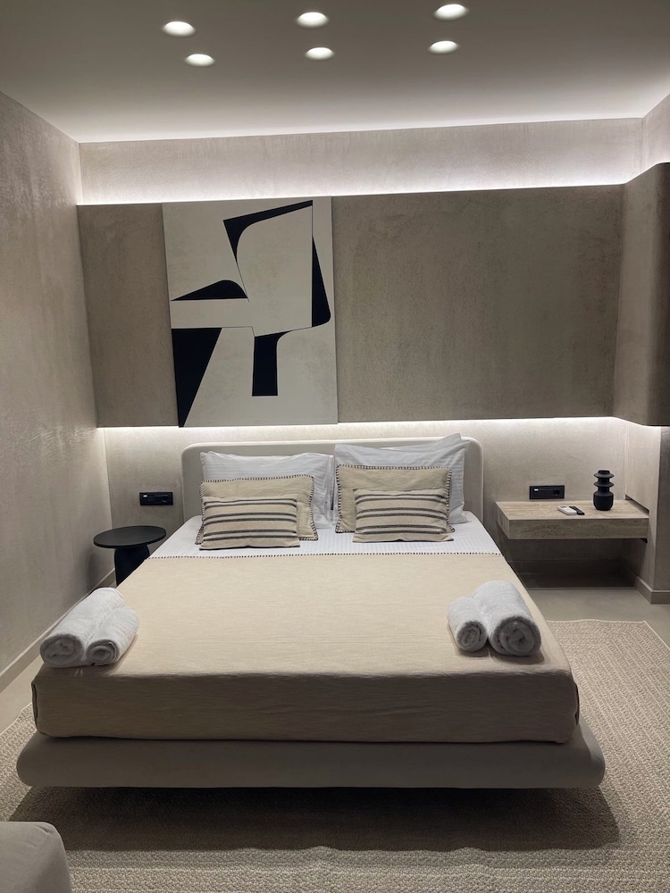 ASTARTE City Suite