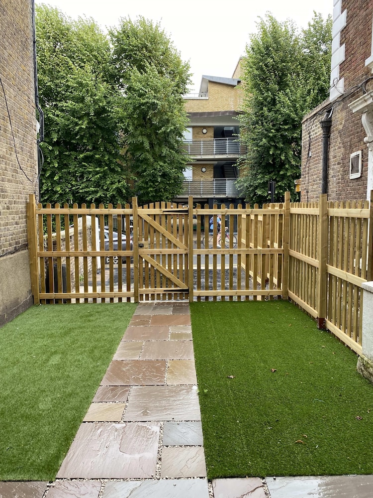 1 Bed House in Sheperds Bush