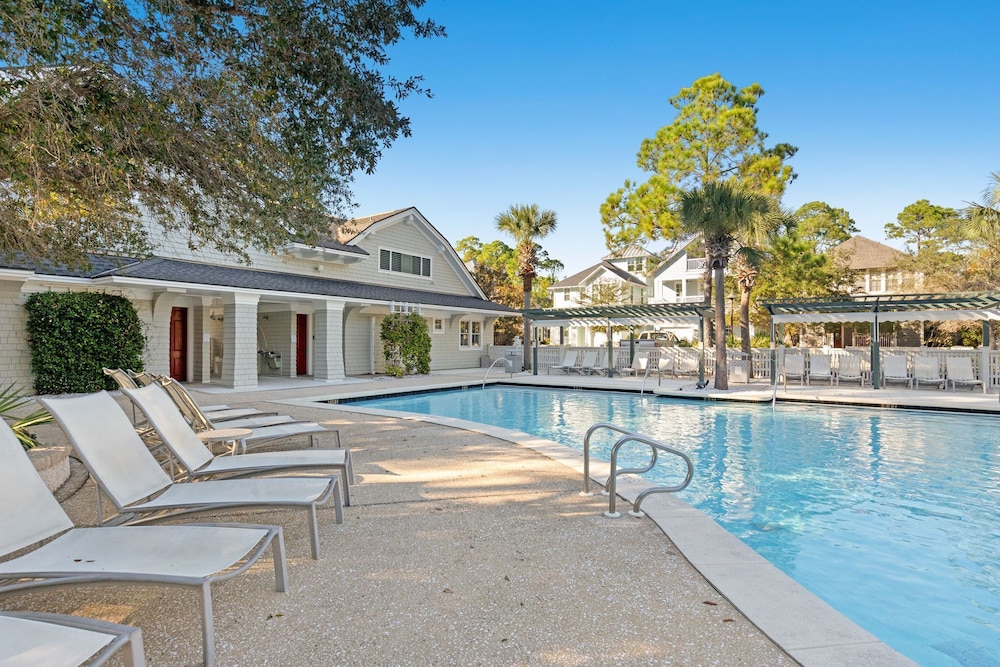 Sea Dlight: 3BR Beach Home Sleeps 10 With 4 Bikes in Watersound West